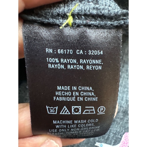 Anthropologie Maeve Llama Print V-Neck Button Down Shirt - Picture 10 of 13